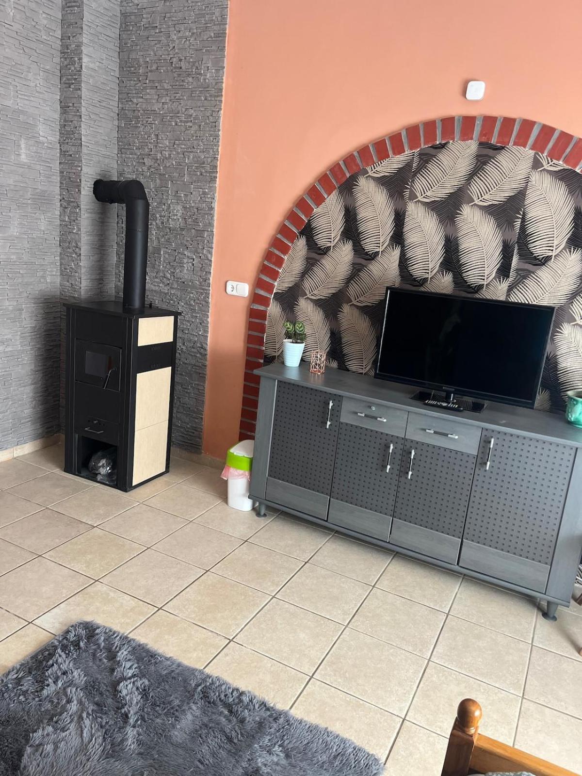 Tejfeles Vendeghaz Apartamento Porva Exterior foto