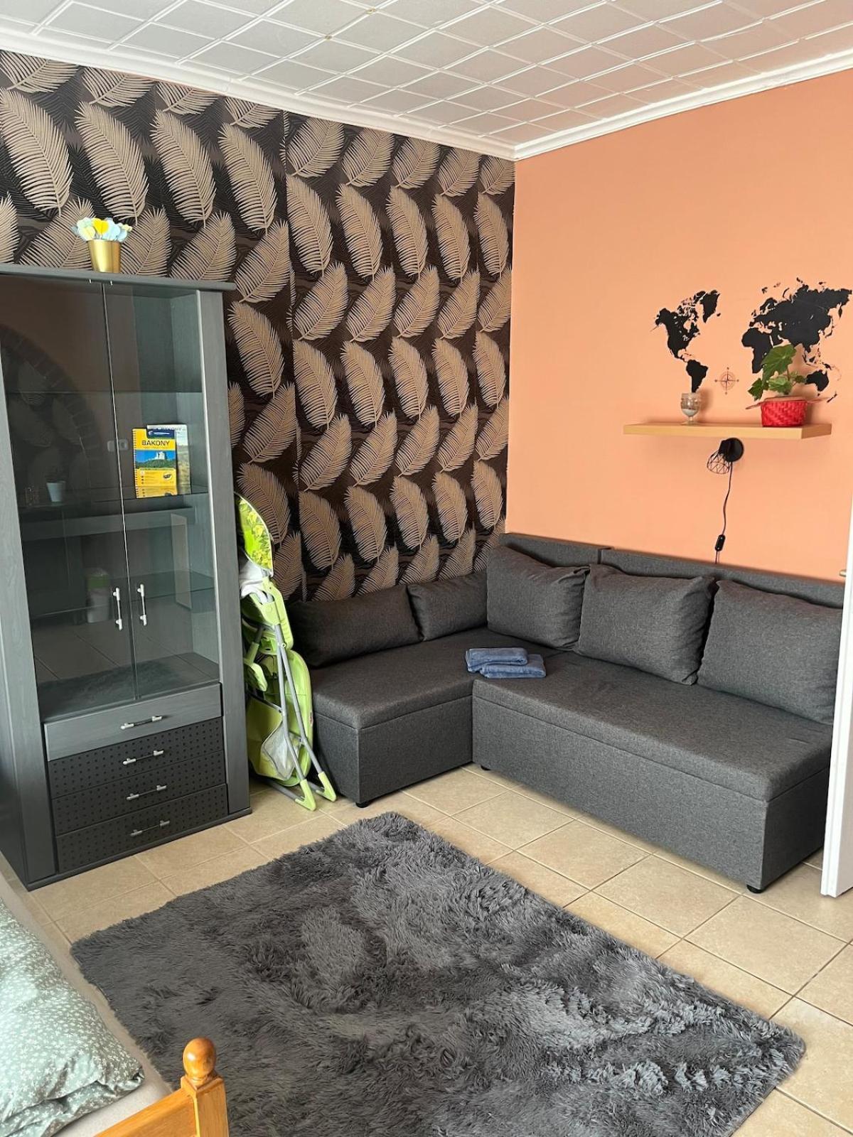 Tejfeles Vendeghaz Apartamento Porva Exterior foto