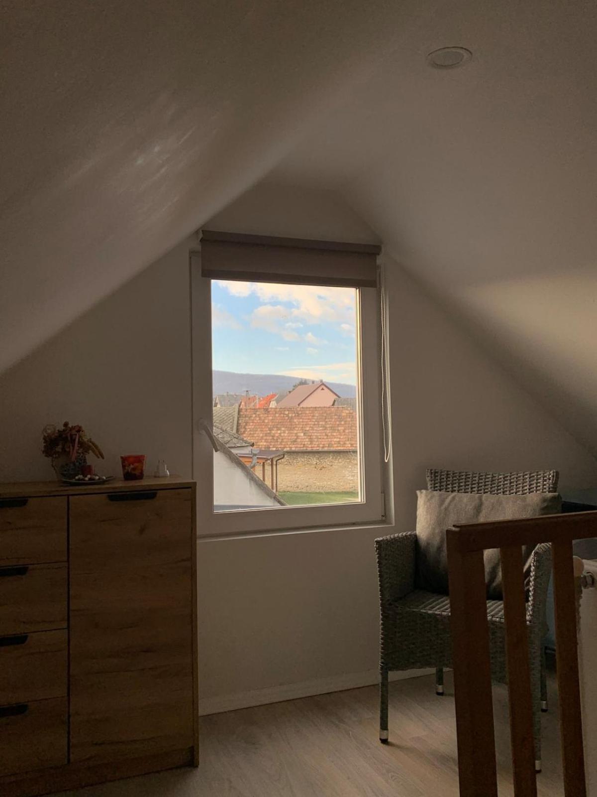 Tejfeles Vendeghaz Apartamento Porva Exterior foto