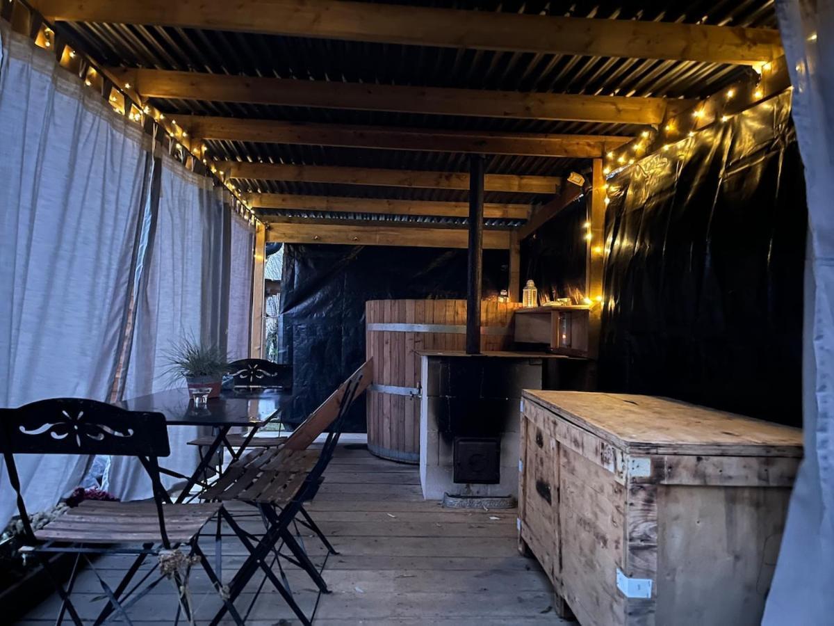 Tejfeles Vendeghaz Apartamento Porva Exterior foto