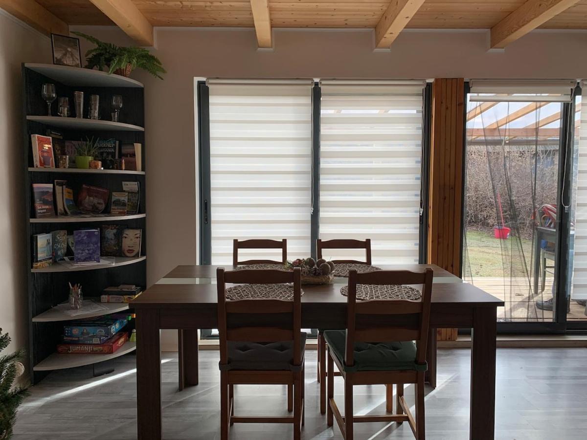 Tejfeles Vendeghaz Apartamento Porva Exterior foto