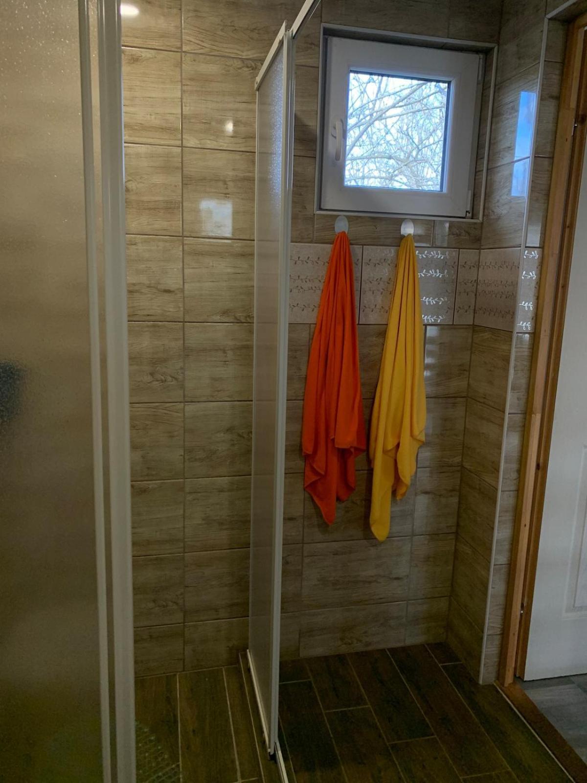 Tejfeles Vendeghaz Apartamento Porva Exterior foto